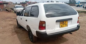 Toyota Corolla 2001 White