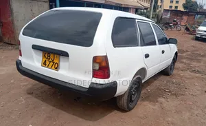 Toyota Corolla 2001 White