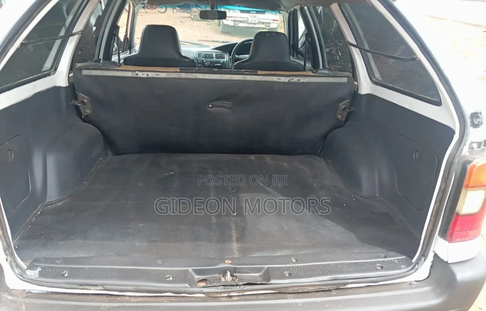 Toyota Corolla 2001 White