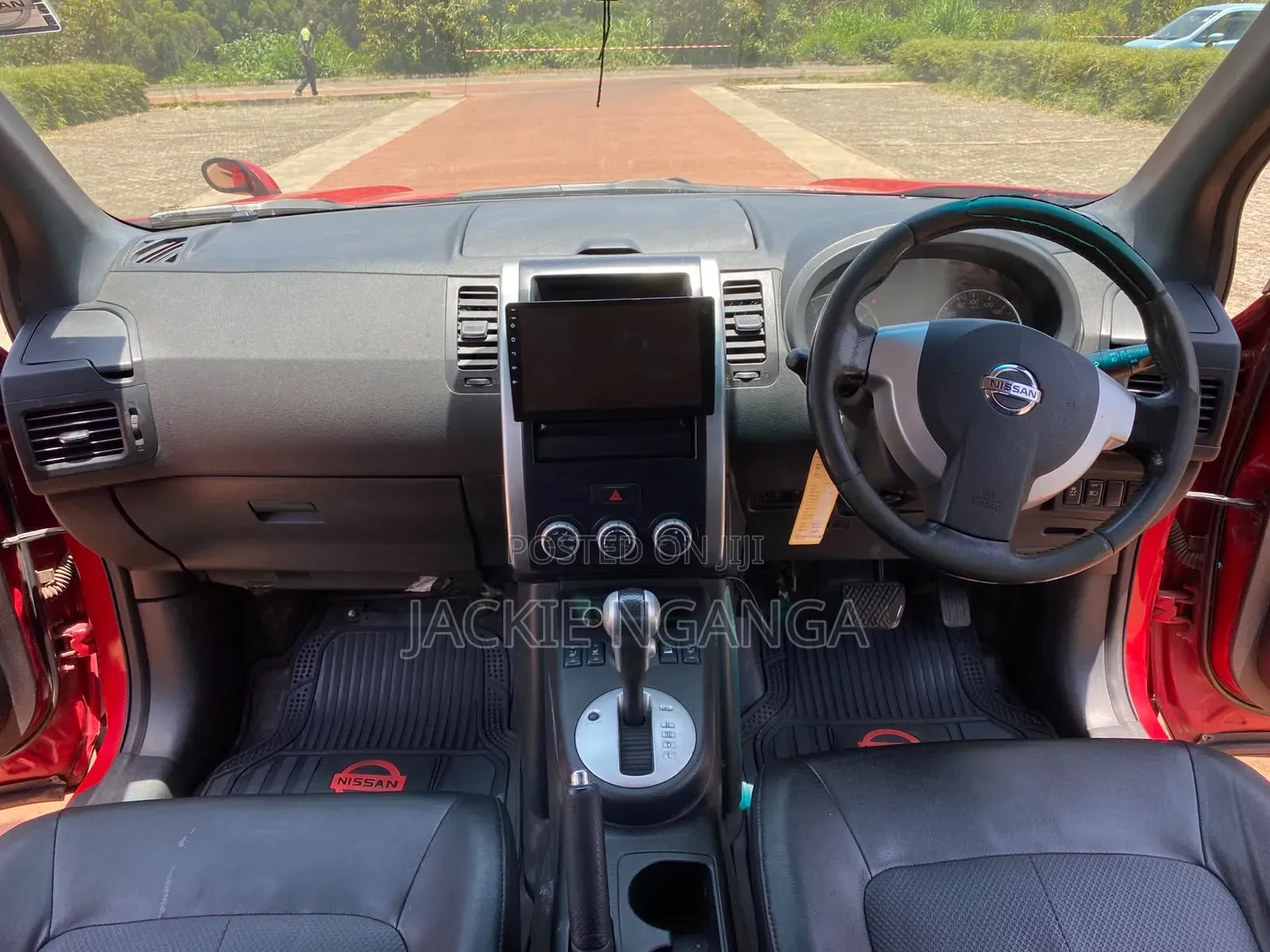 Nissan X-Trail 2013 Red