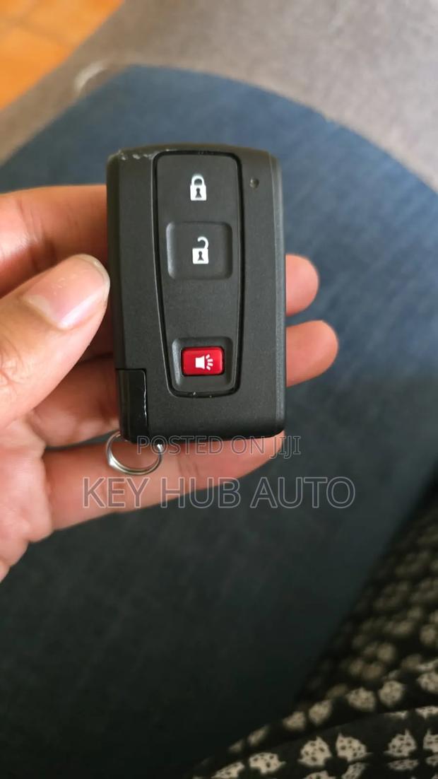 Toyota Prius Smart Keys - main view