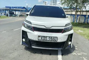 Toyota Noah 2017 White
