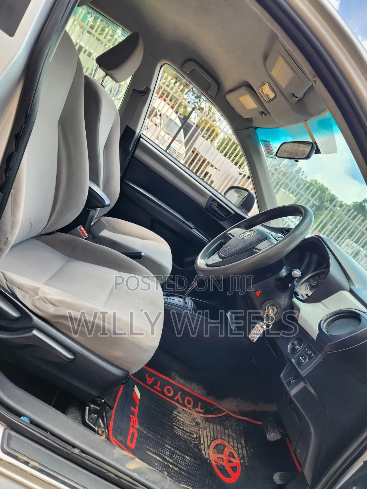 Toyota Axio 1.5 G 2WD 2012 Silver
