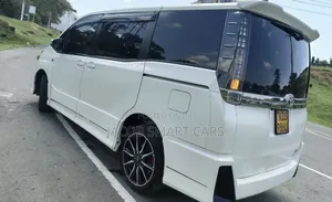Toyota Noah 2017 White