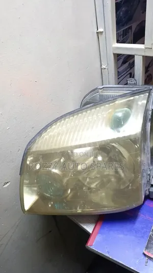 Nissan Xtrail Nt 30 Headlight