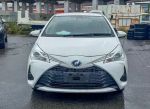 Toyota Vitz 1.5 FWD Hybrid 5dr 2019 White