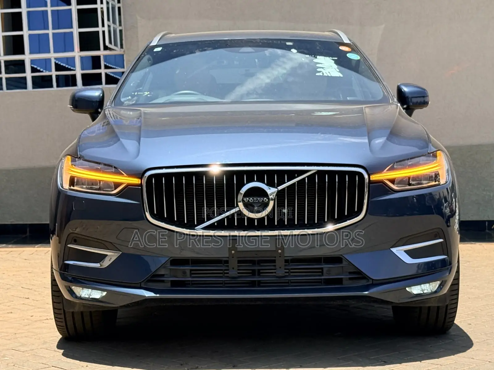Volvo XC60 2019 Blue