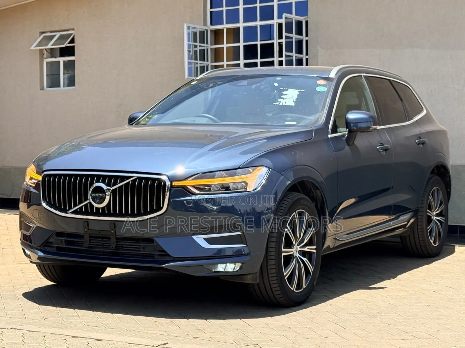 Volvo XC60 2019 Blue