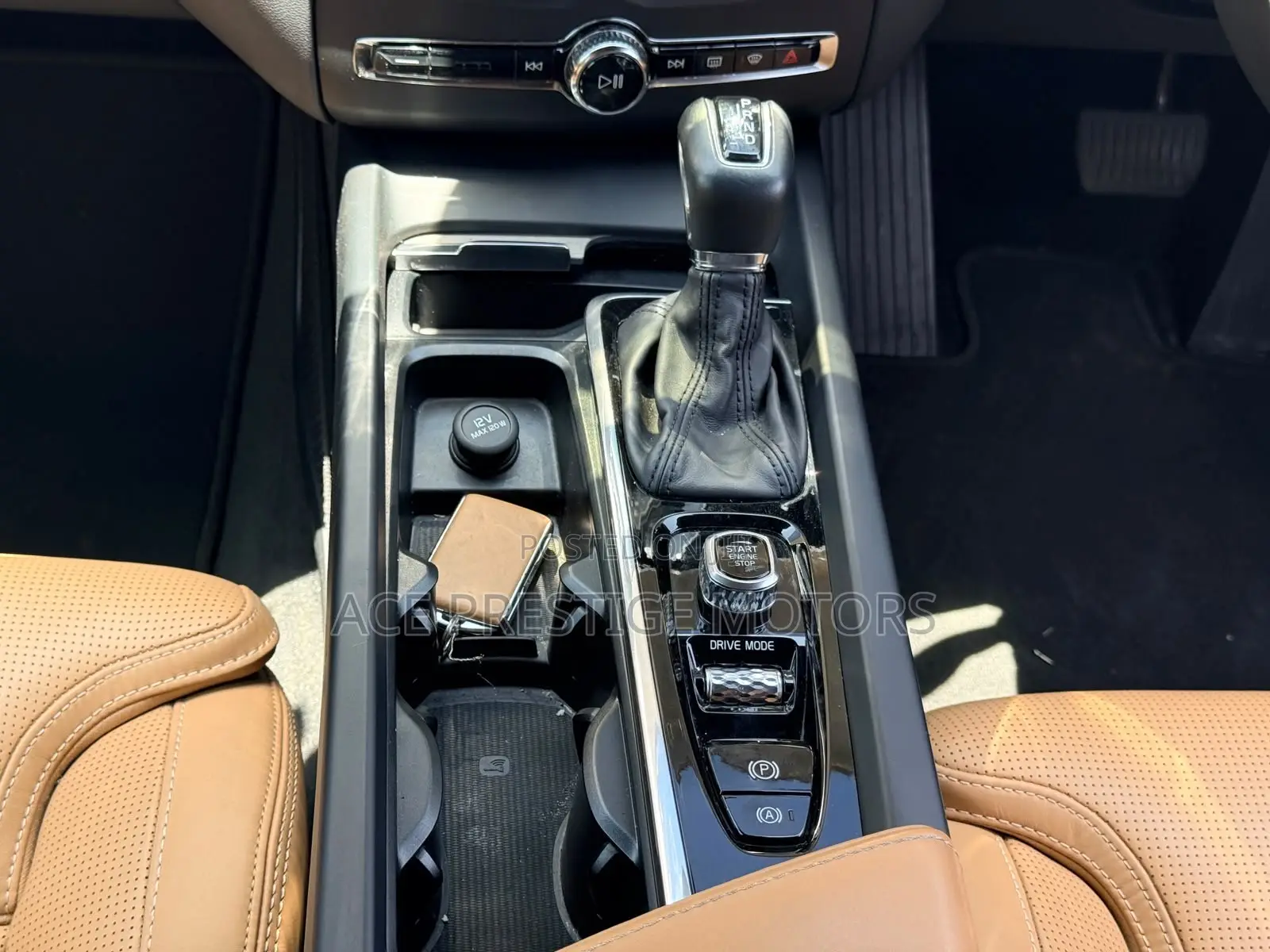 Volvo XC60 2019 Blue