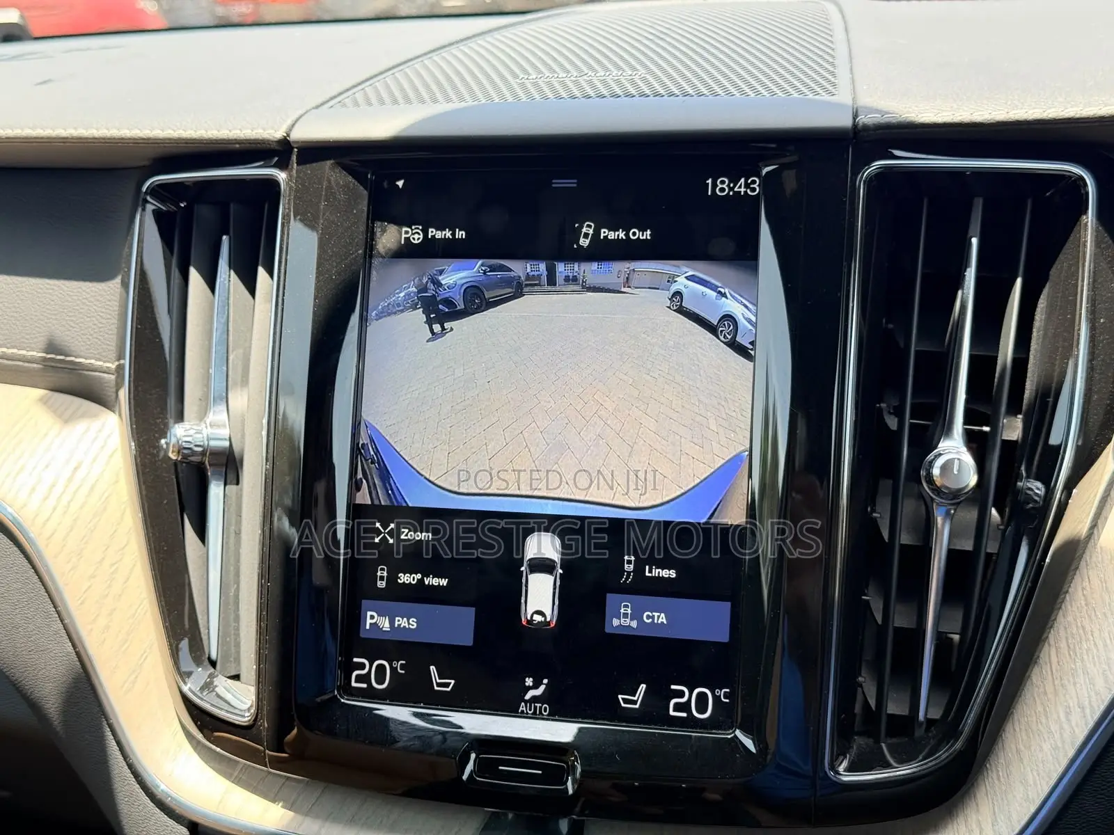 Volvo XC60 2019 Blue