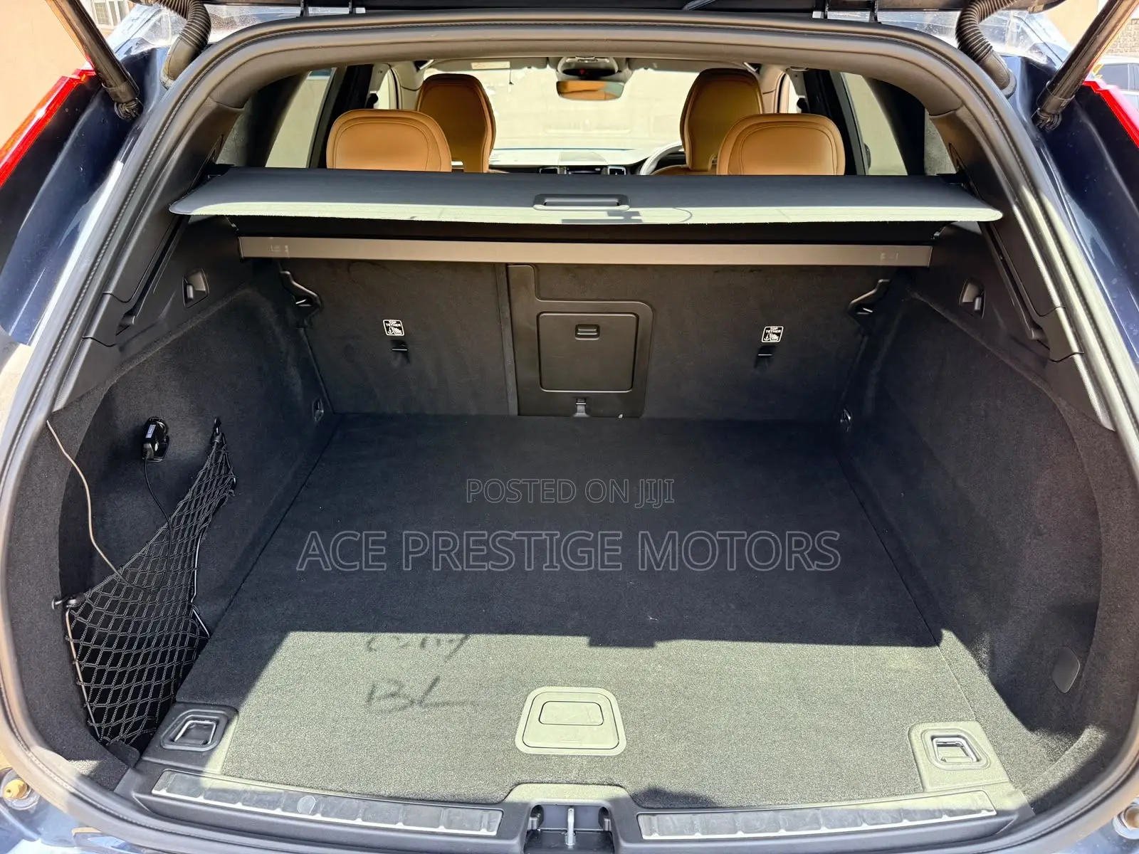 Volvo XC60 2019 Blue