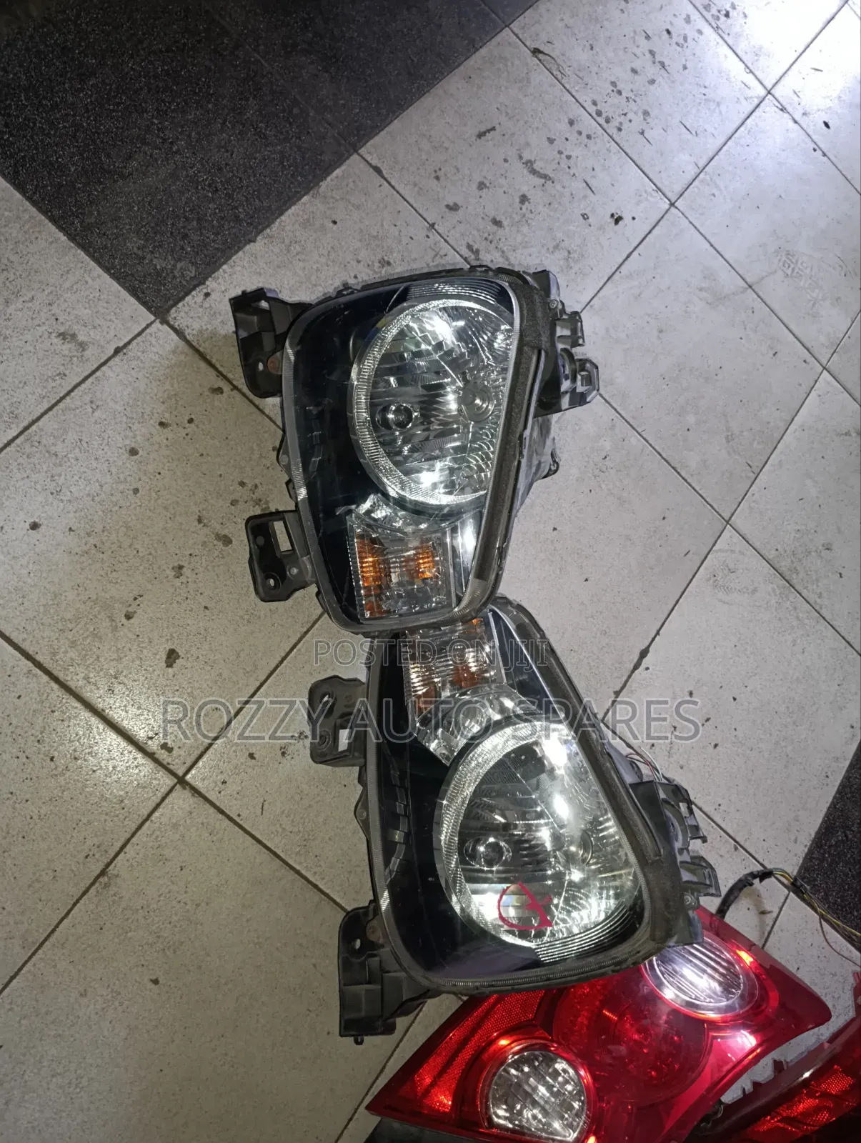 Suzuki Alto 2015 Headlights