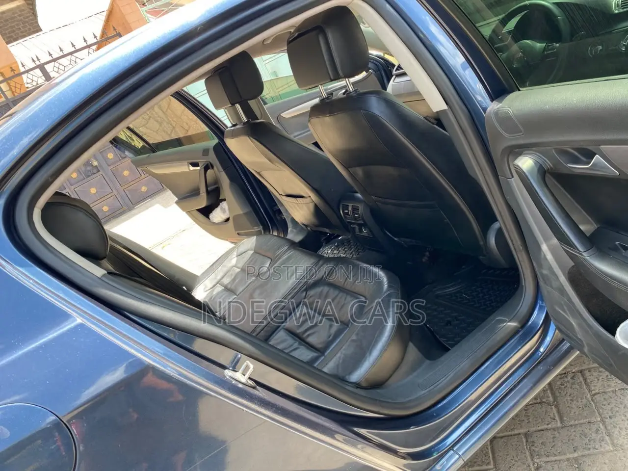 Volkswagen Passat TDI SE 2013 Blue