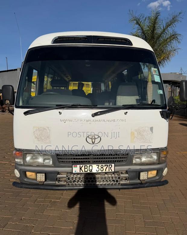 Toyota Coaster 2005 White