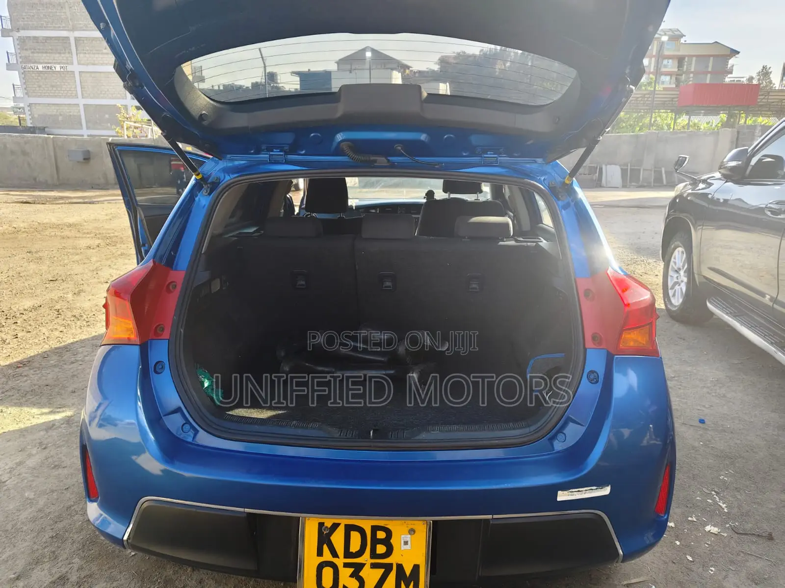 Toyota Auris 2013 Blue