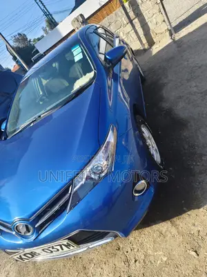 Toyota Auris 2013 Blue
