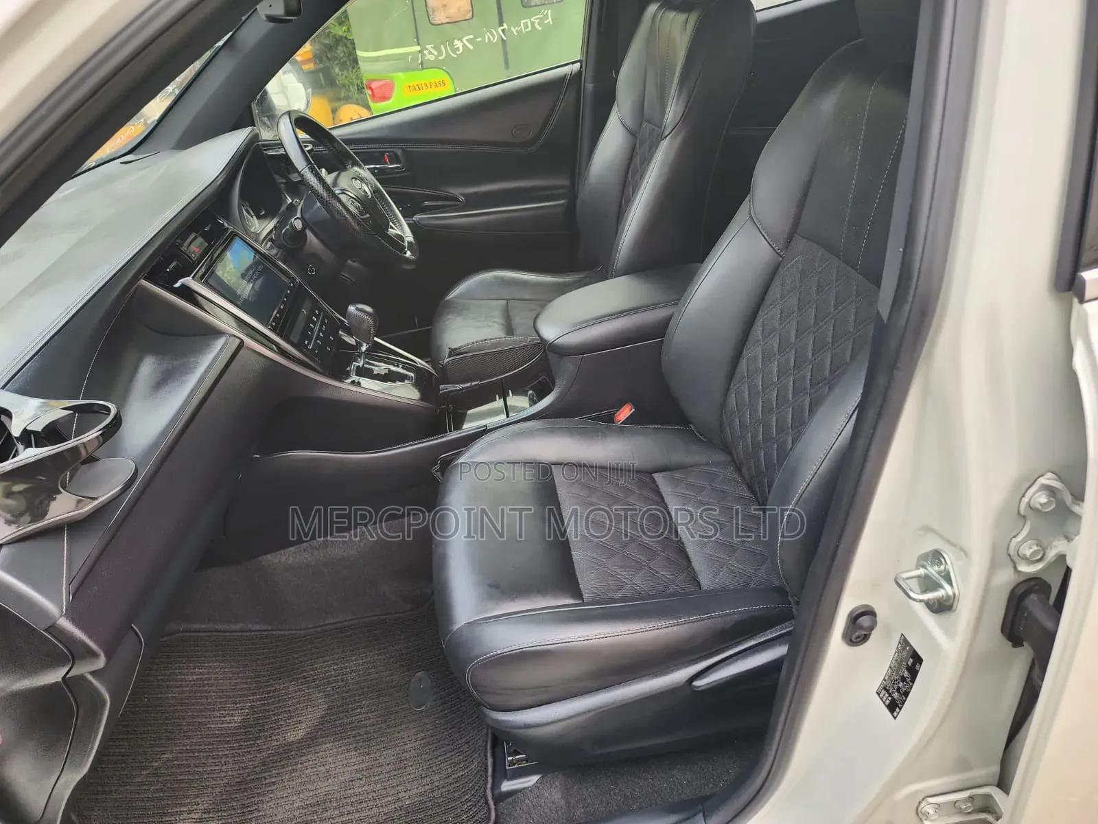 Toyota Harrier 2.0 2020 White
