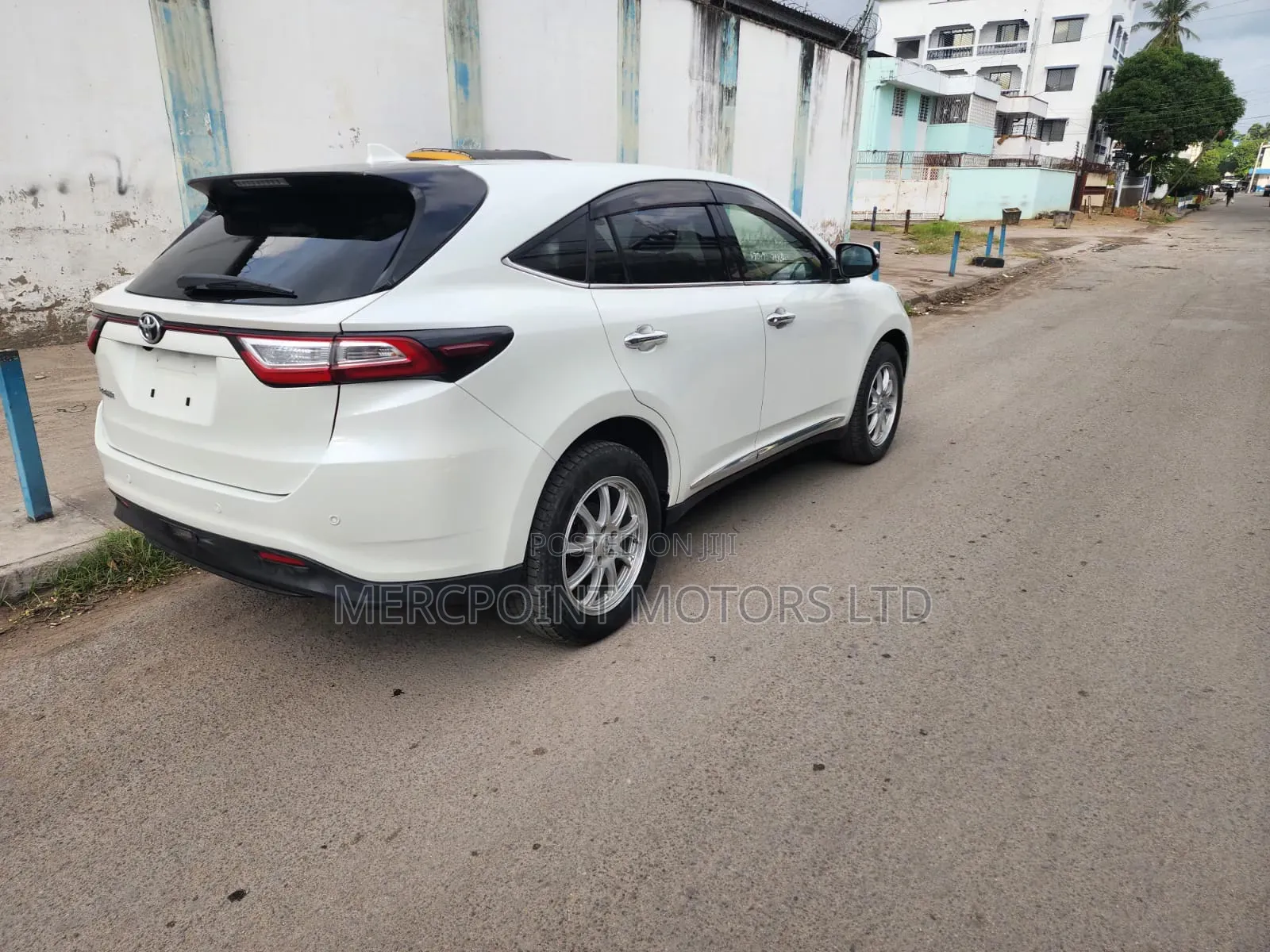Toyota Harrier 2.0 2020 White
