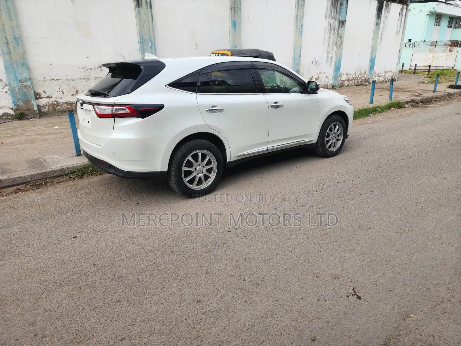 Toyota Harrier 2.0 2020 White