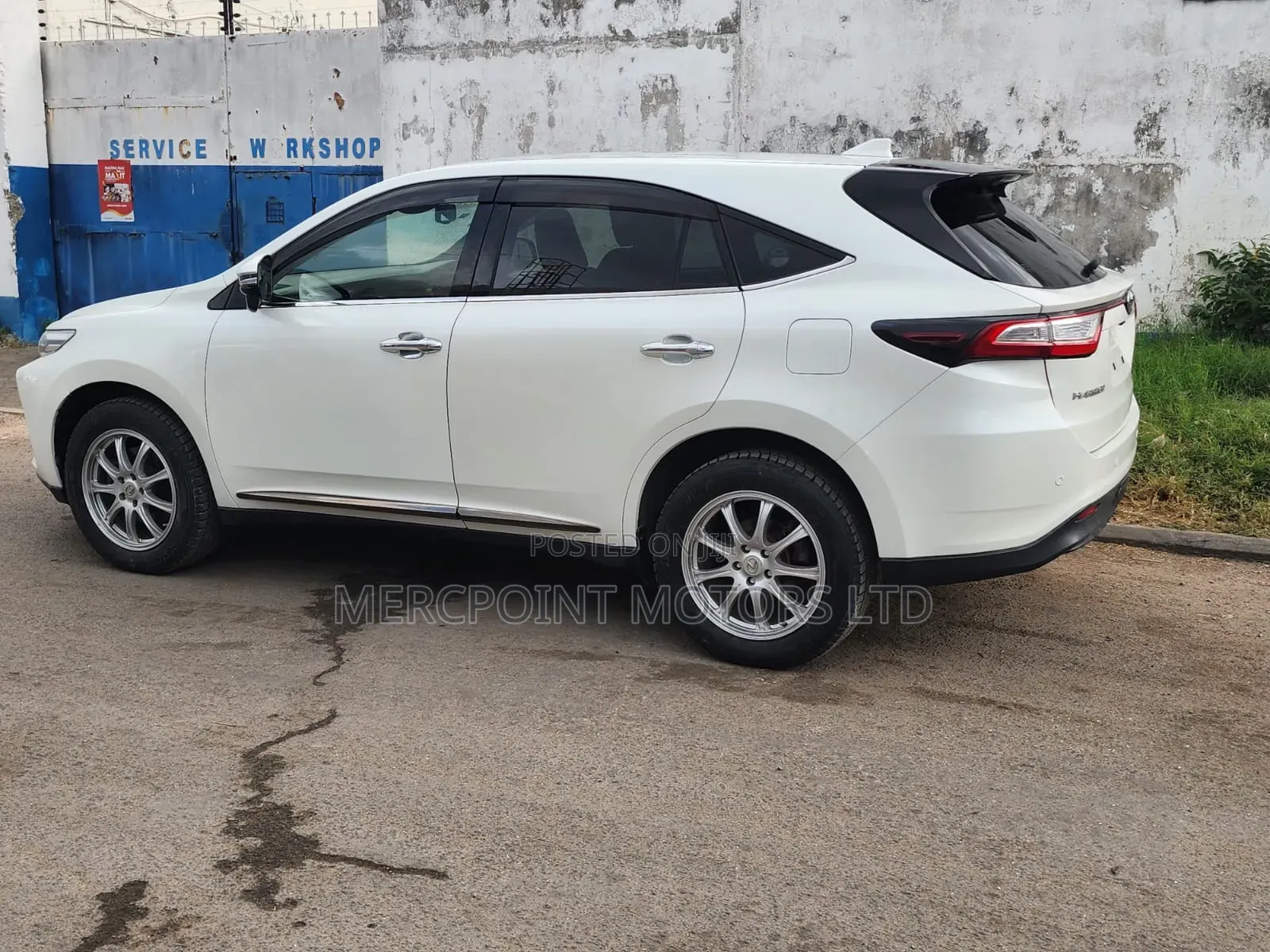 Toyota Harrier 2.0 2020 White