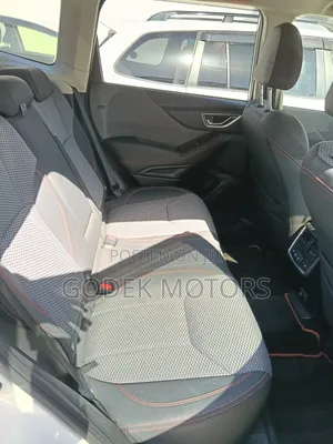 Subaru Forester Base AWD 2019 White