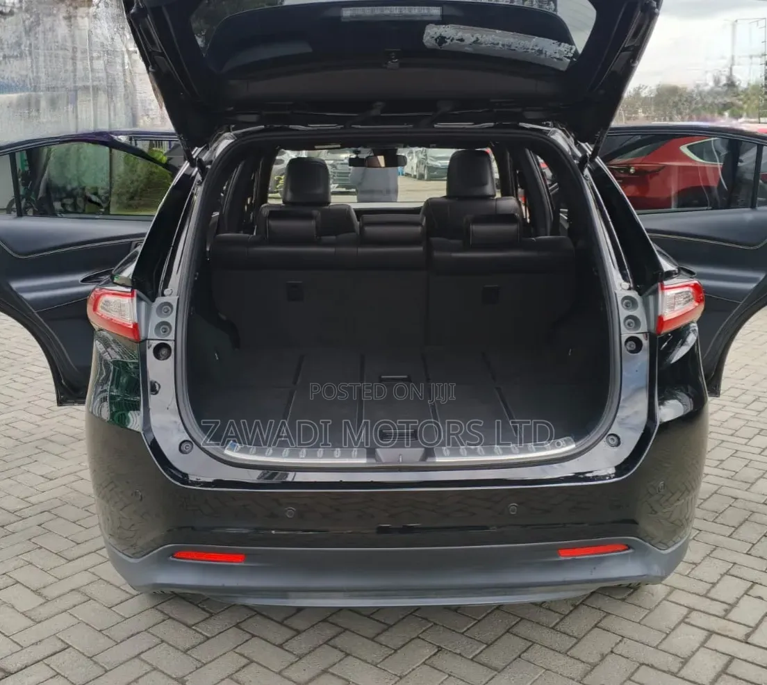 Toyota Harrier 2.0 2019 Black