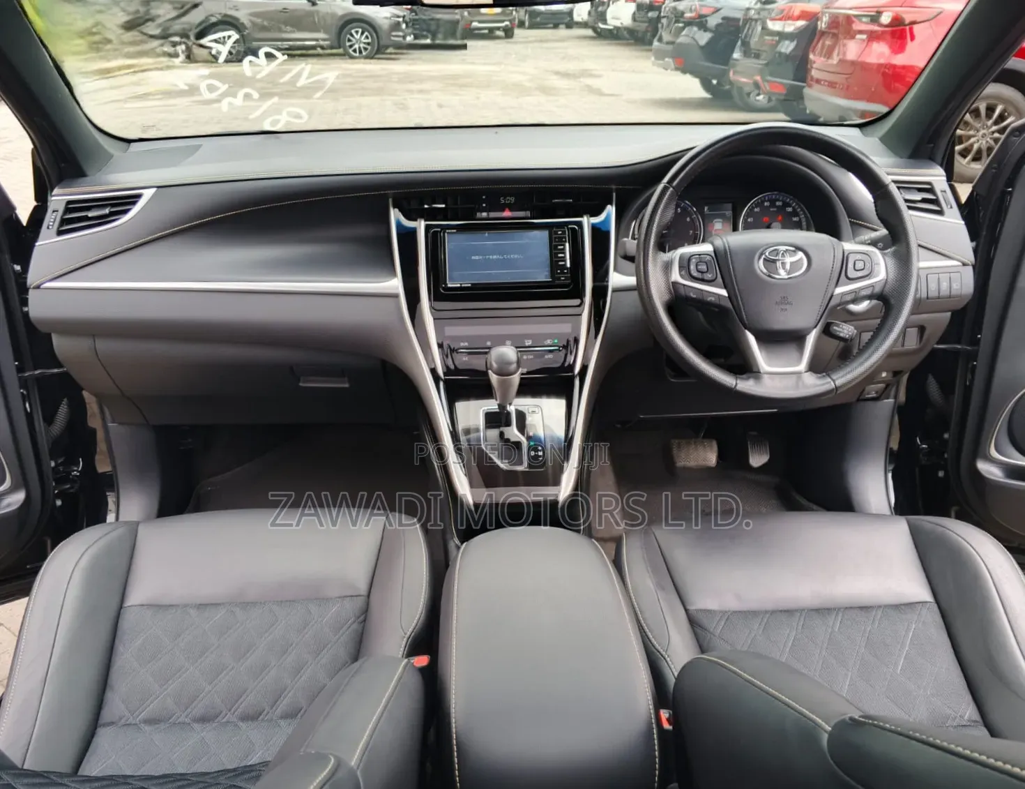 Toyota Harrier 2.0 2019 Black
