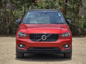 Volvo XC40 2019 Red