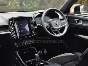 Volvo XC40 2019 Red