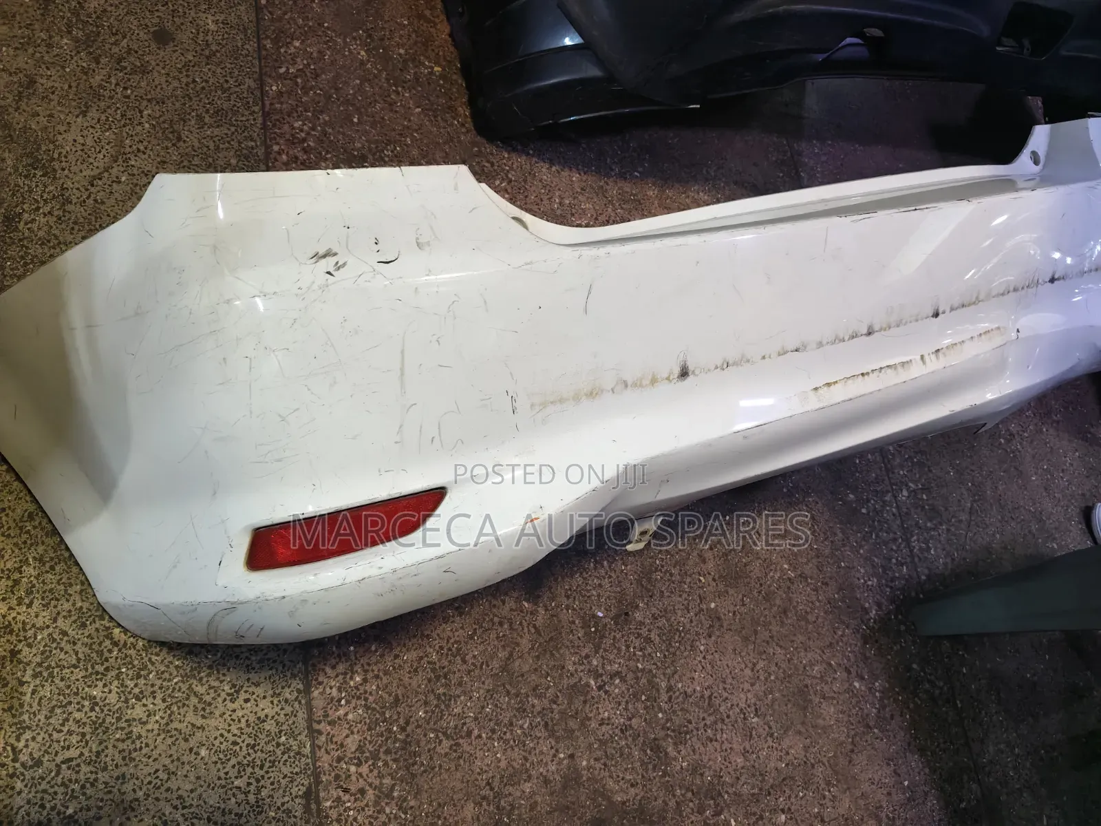 Bumper Rear Axio 165