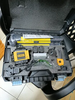 Dewalt 16-Line 4D Green Laser Level Kit