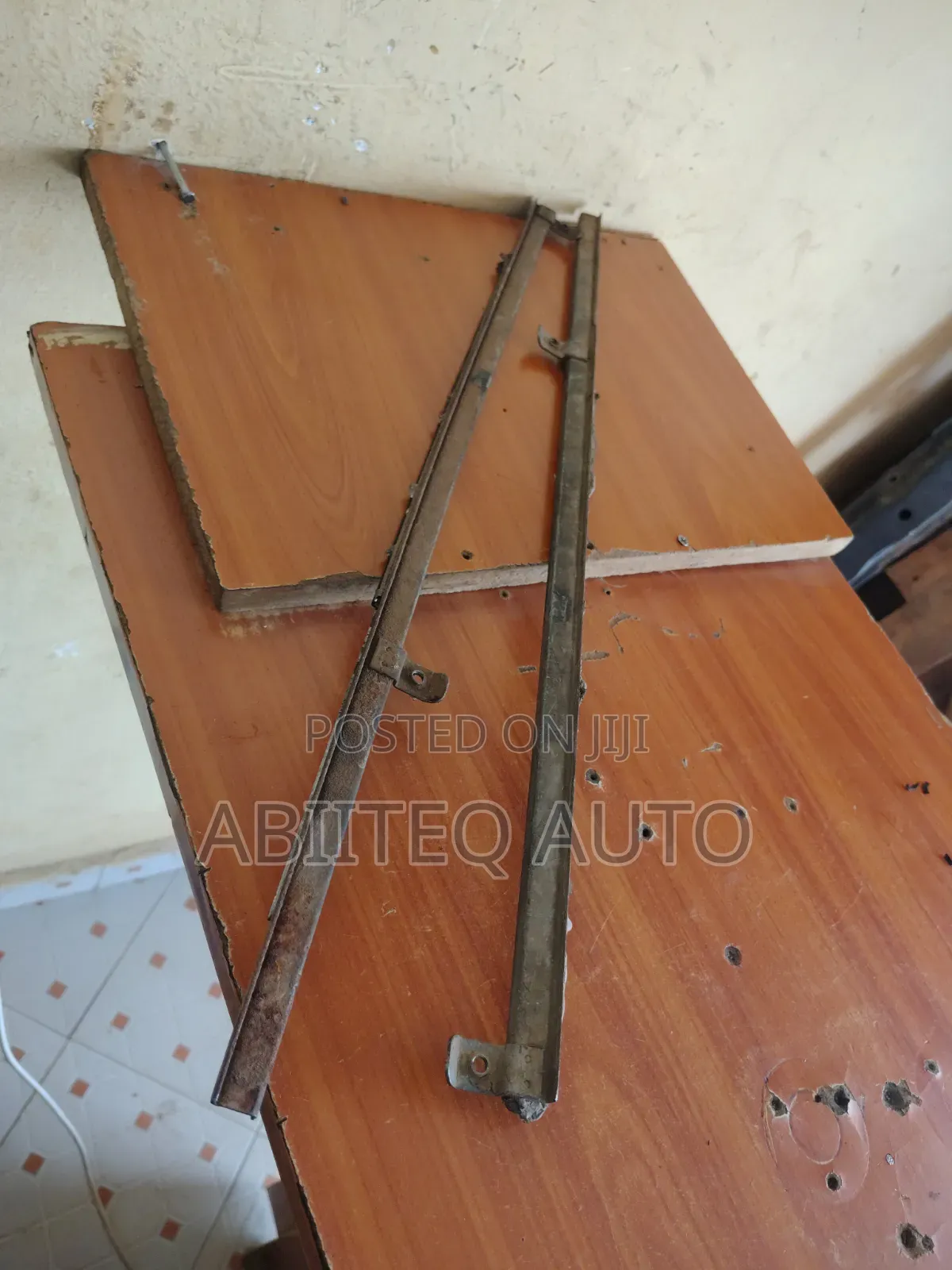 Landcriuser 79 Series Glass Channel Frame