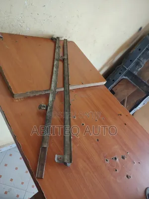 Landcriuser 79 Series Glass Channel Frame