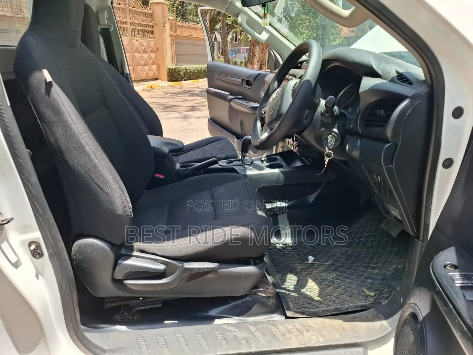 Toyota Hilux Revo Single Cab Deisel 2.8 AWD 2017 Pearl