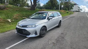 Toyota Corolla Fielder 1.5 Petrol AWD 2019 Silver