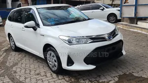 Toyota Corolla Fielder 1.5 Hybrid FWD 2019 White