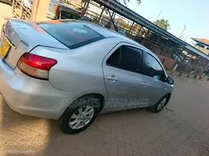 Toyota Belta 2008 Silver