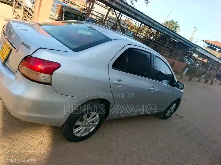 Toyota Belta 2008 Silver