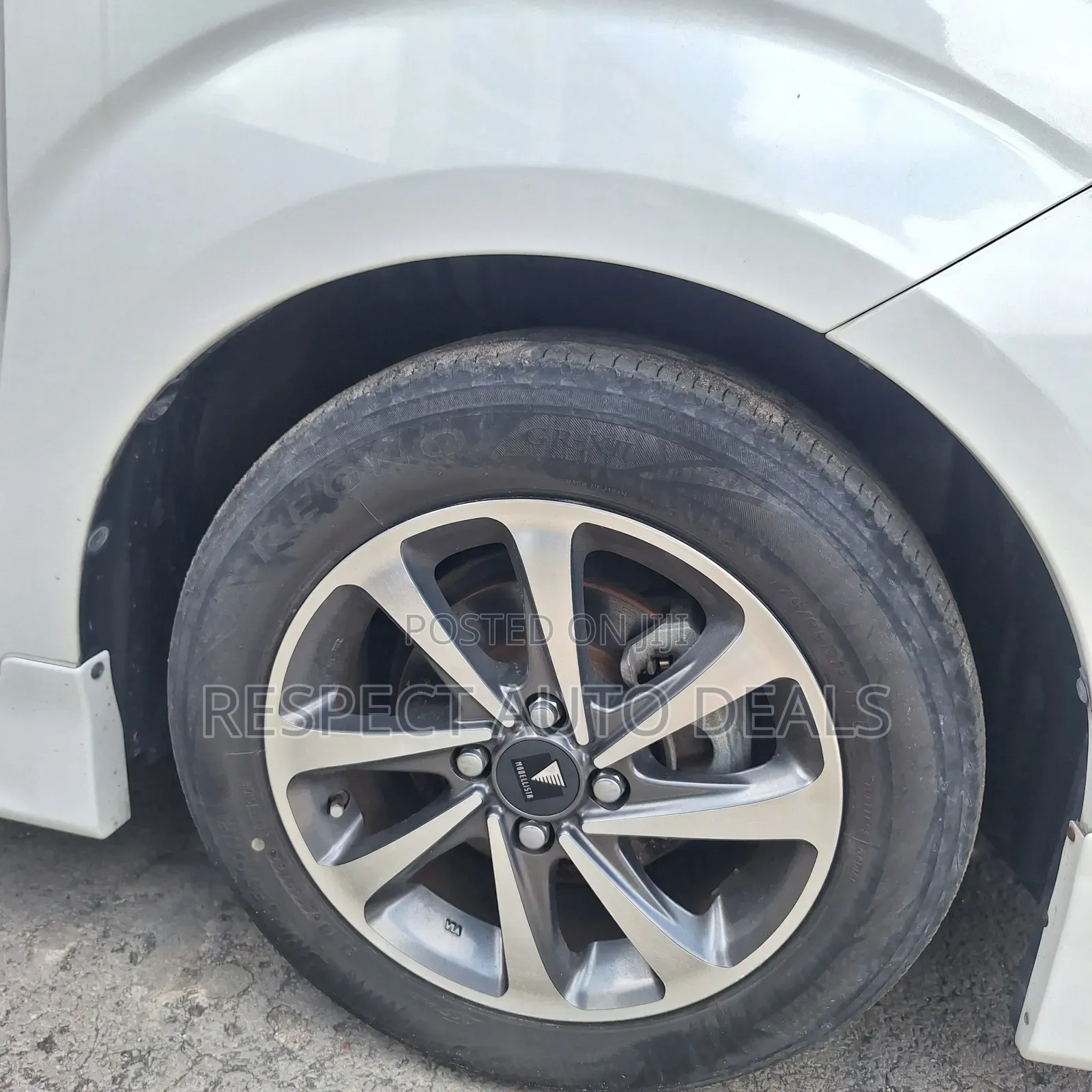 Toyota Spade 1.5 2019 Pearl