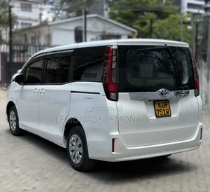 Toyota Noah 2.0 FWD (7 Seater) 2017 Pearl