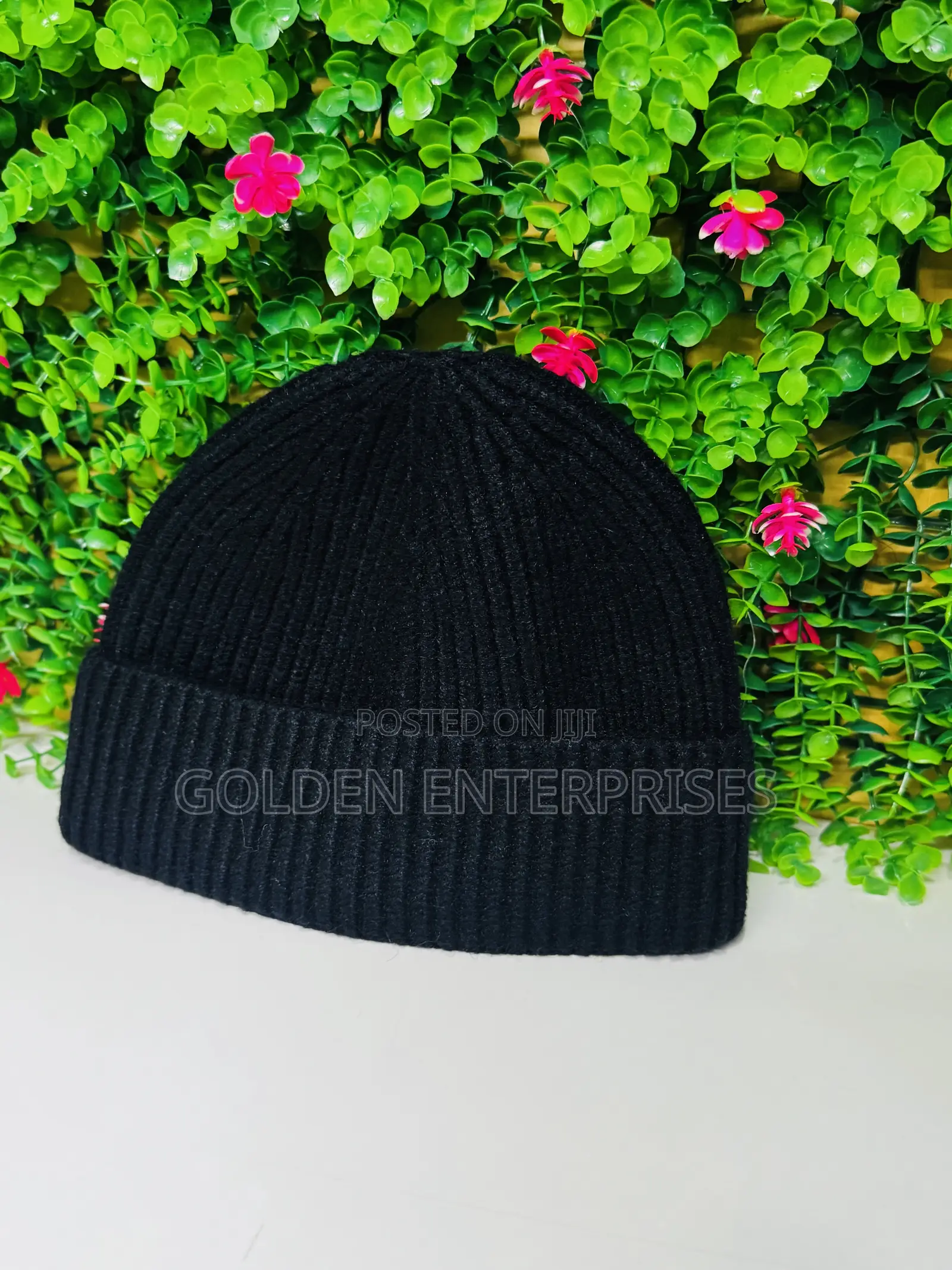 Classic Folded Cuff Beanie – Warm Knitted Black Unisex Hat
