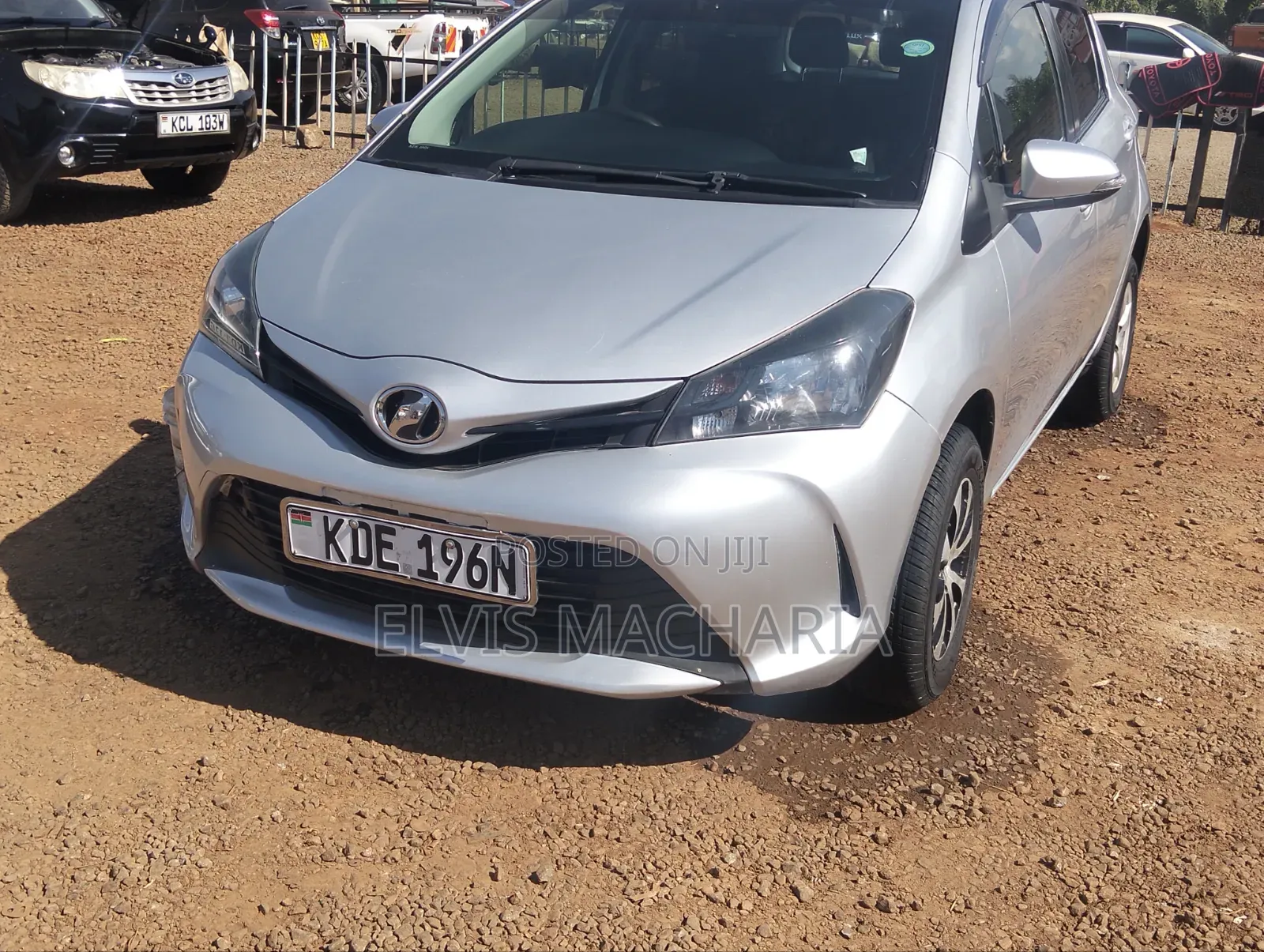 Toyota Vitz 2015 Silver