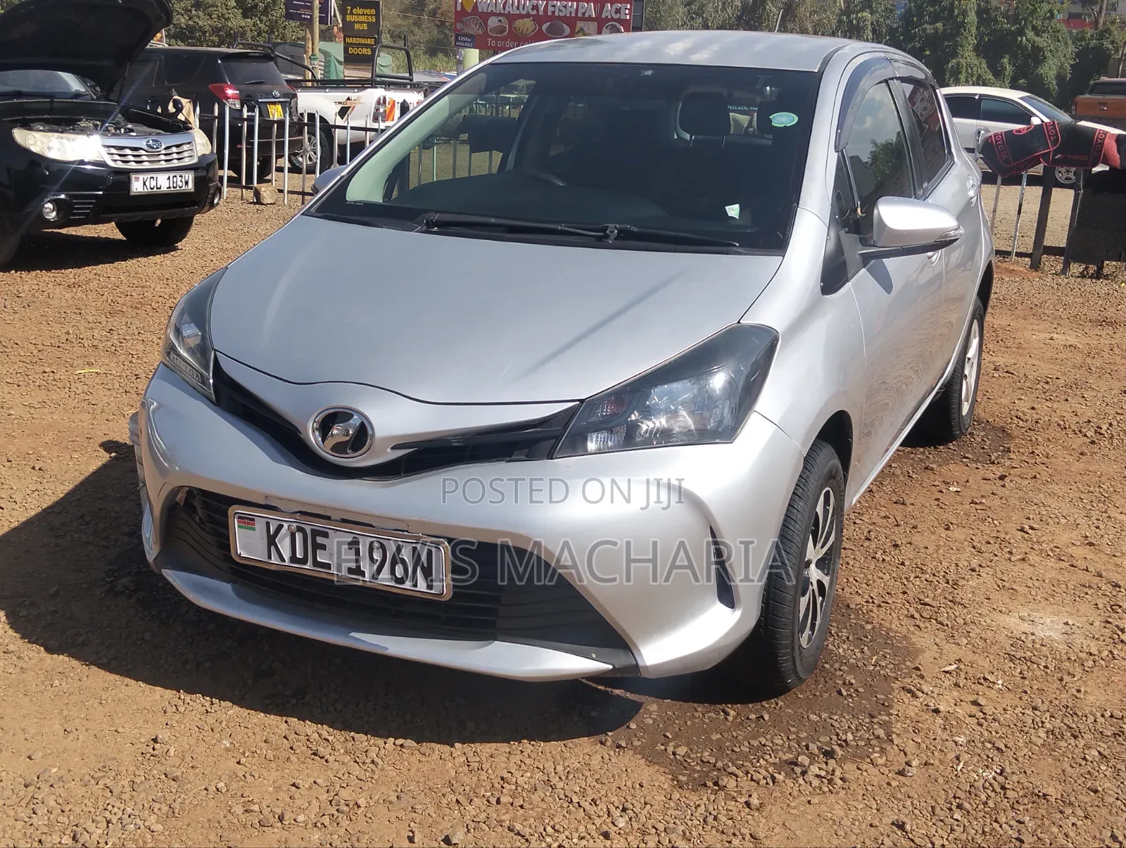 Toyota Vitz 2015 Silver
