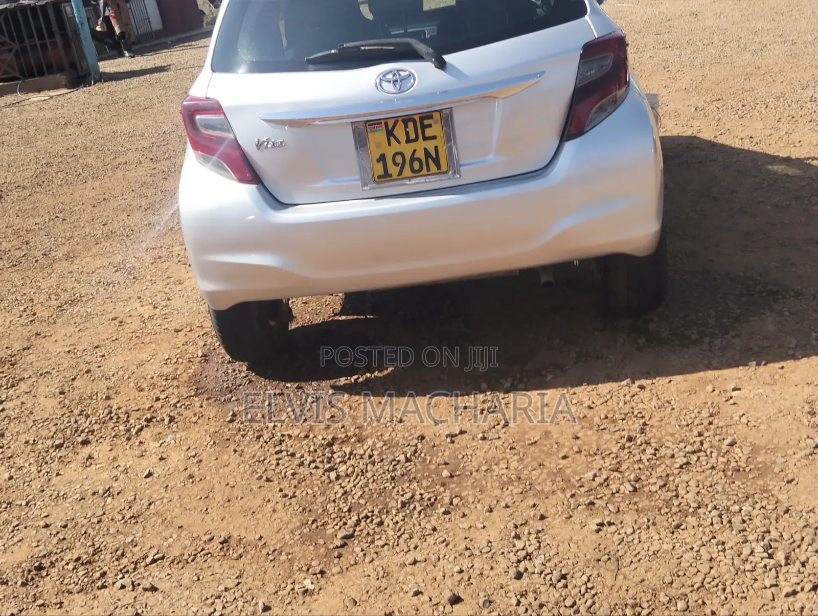 Toyota Vitz 2015 Silver