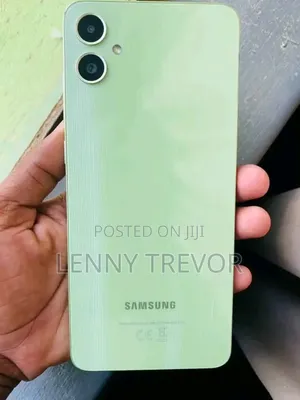 New Samsung Galaxy A05 64 GB Green