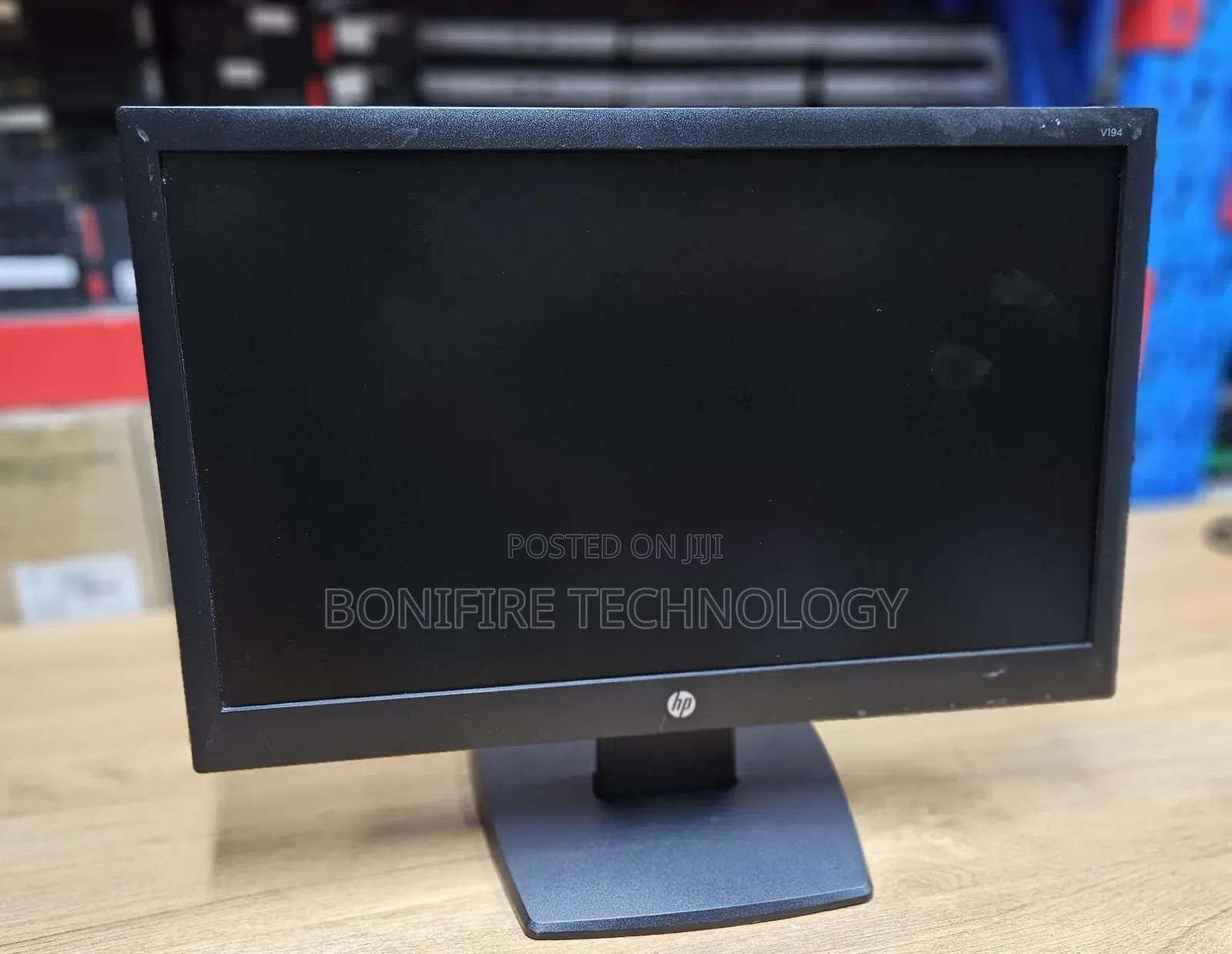 HP V194 Monitor Display Size: 18.5"
