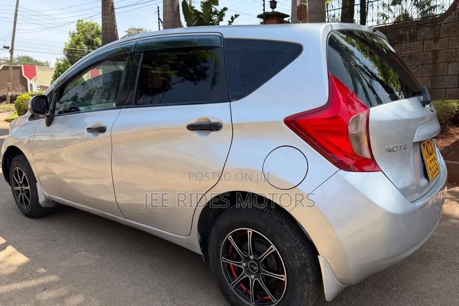 Nissan Note 2012 Silver
