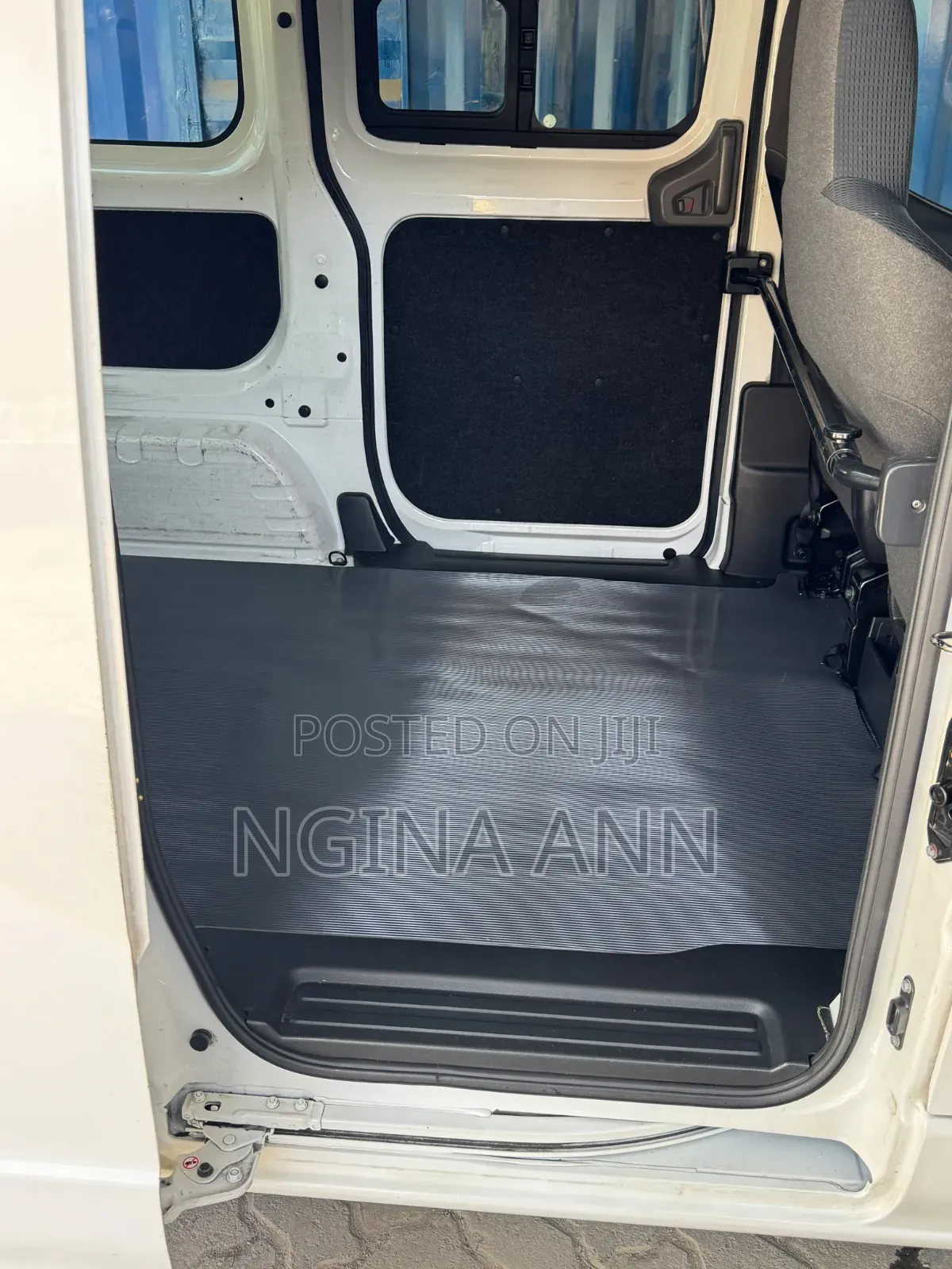 Nissan NV350 2020 White