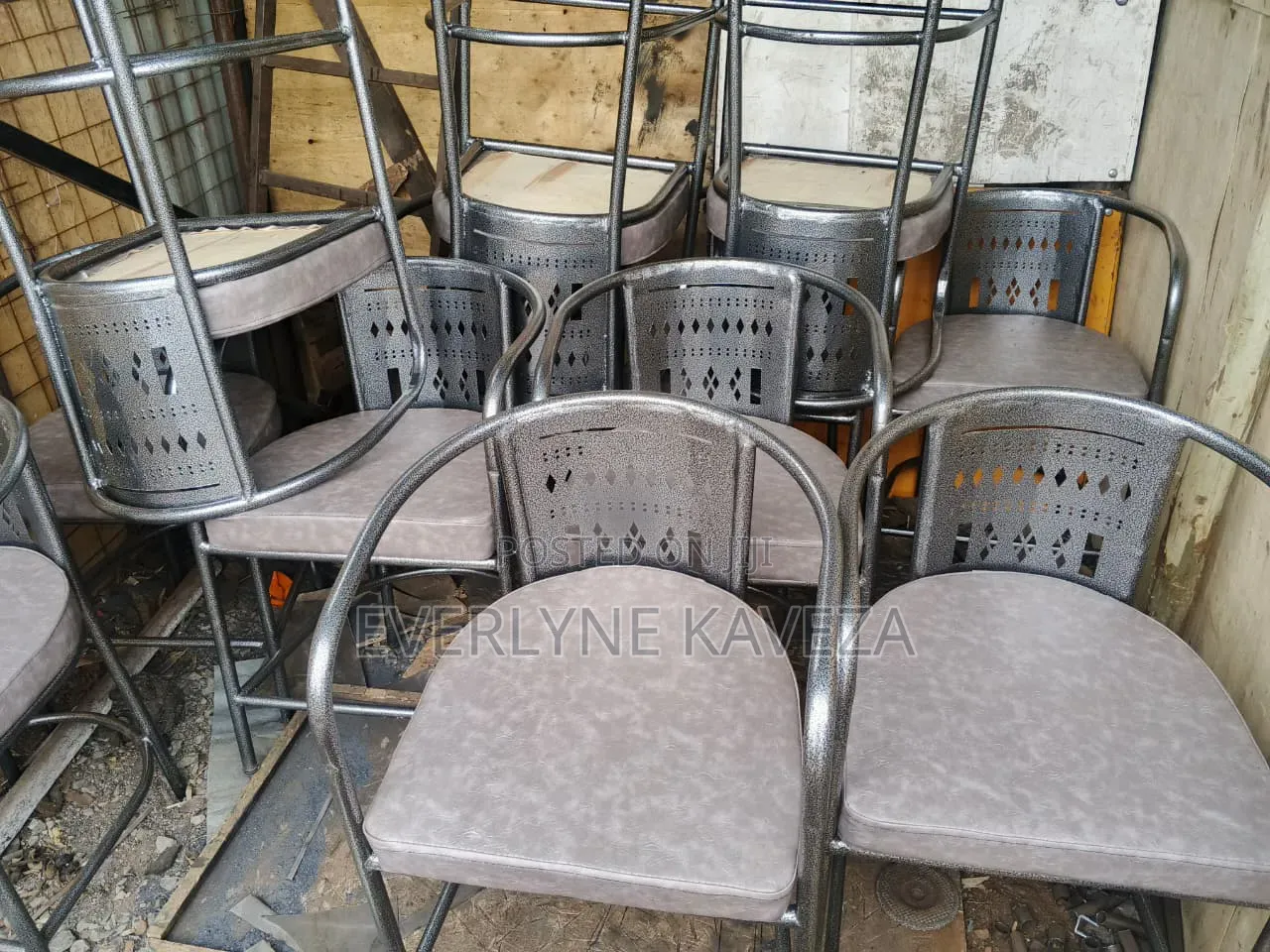 Bar and Restaurant Seats