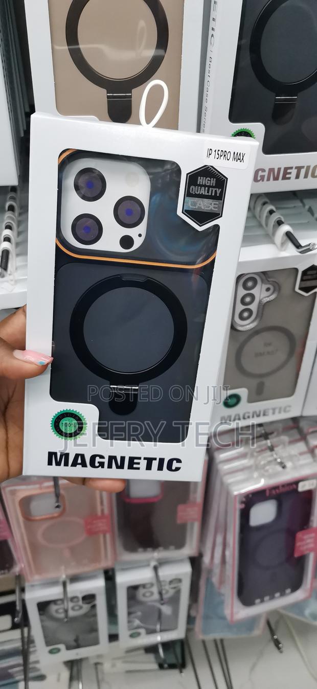 Dual-Tone Matte MagSafe Case With a Ring Stand the iPhone 15 Pro Max
